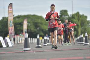 BIB: 0037
                            <button type="button" onclick="openModal(4923713)" class="btn btn-primary btn-sm float-right btn-popup" data-toggle="modal" data-target=".modal-high-quality">
                        <i class="fas fa-shopping-cart"></i> Add to Cart
                    </button>
                                            <button type="button" onclick="isThisMe(4923713, true)" class="btn btn-success btn-sm float-right btn-popup btn-isme hidden" data-toggle="tooltip" data-placement="bottom" title="นี่คือรูปของคุณใช่ไหม คลิกที่นี่เพื่อเอาเข้าอัลบั้ม">
                        <i class="fas fa-plus"></i> Add to album
                    </button>
                    <button type="button" onclick="isThisMe(4923713, false)" class="btn btn-warning btn-sm float-right btn-popup btn-isnotme hidden">
                        <i class="fas fa-ban"></i> Remove from album
                    </button>